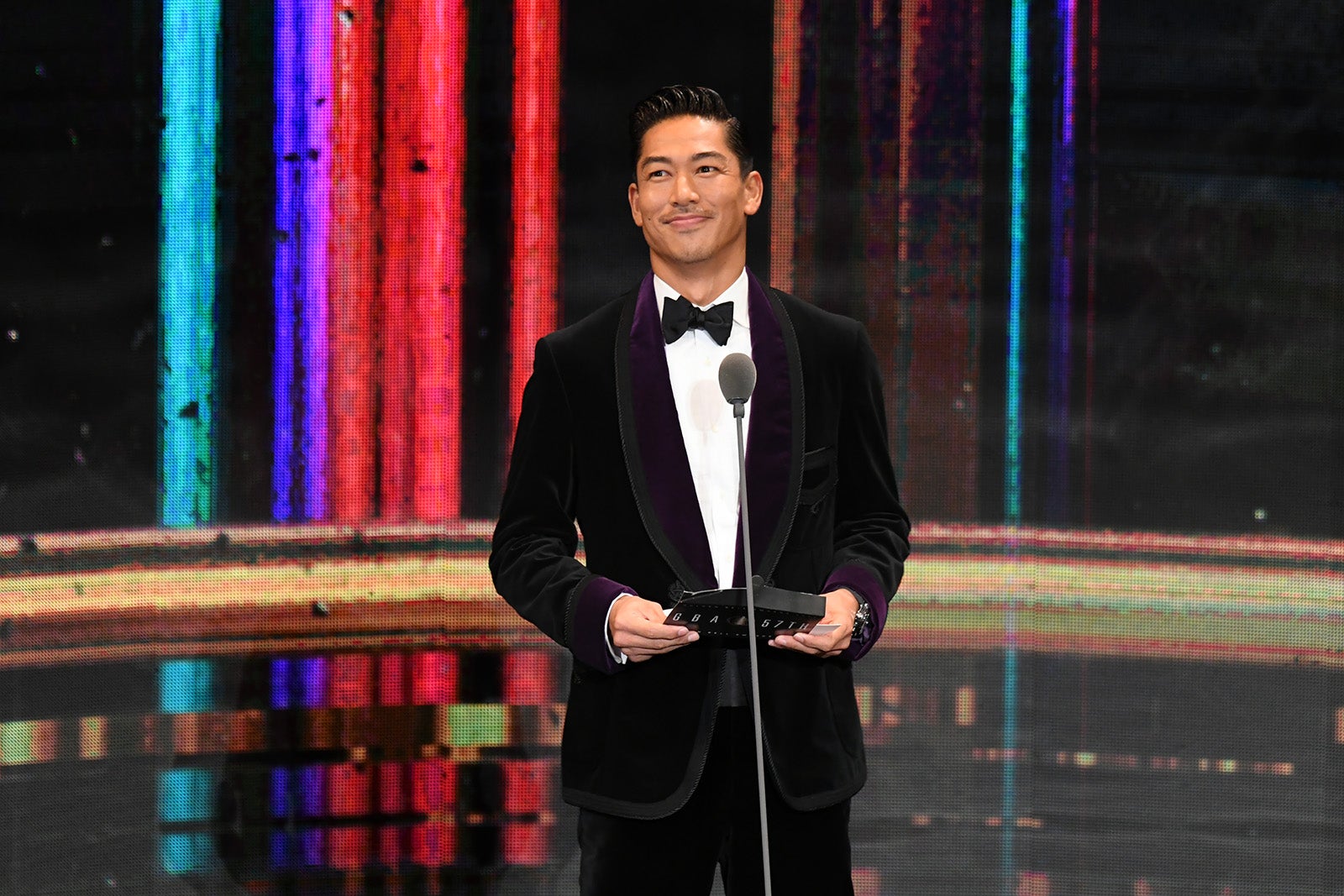 EXILE AKIRA、タキシード姿で流暢な中国語披露 日本人初の大トリ飾る＜電視金鐘獎＞