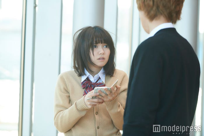 “ウソから始まる恋”の行方は?(C)八田鮎子/集英社(C)2016 映画「オオカミ少女と黒王子」製作委員会