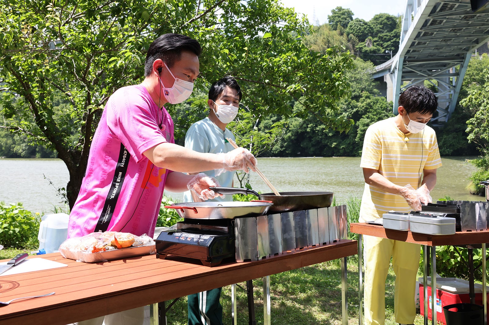 山内健司、ノブ、博多華丸（C）カンテレ