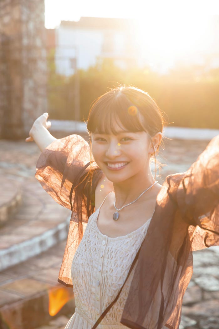 椛島光「椛島光カレンダー 2024.1ー2025.3」先行イメージカット/撮影:三宮幹史