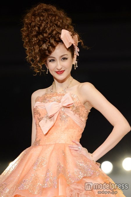 オードリー亜谷香