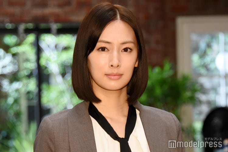 北川景子 演技 ショートヘアを絶賛される さすがキマるな フェイクニュース モデルプレス 北川景子 演技 ショートヘアを絶賛される さすがキマるな フェイクニュース モデルプレス