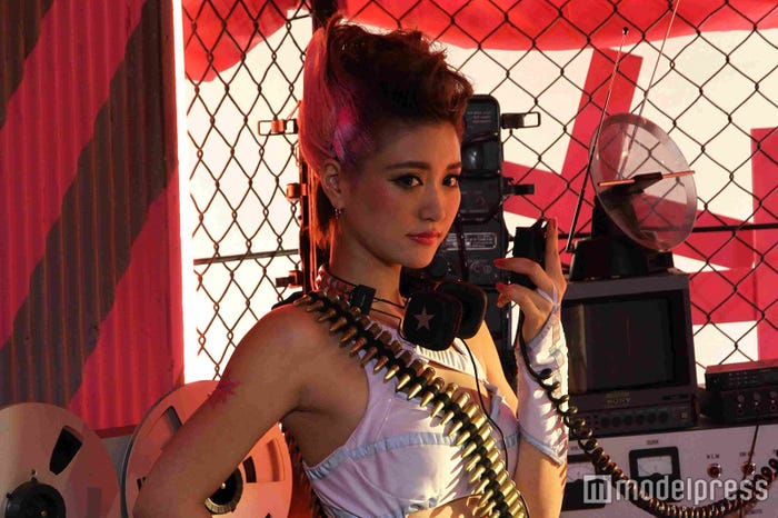 CYBERJAPAN DANCERS・KANA