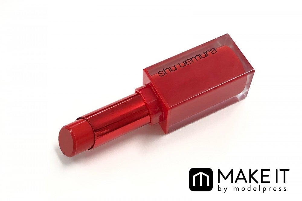 shu uemura／ルージュ アンリミテッド アンプリファイド／A OR 570／3,300円（税抜） (C)メイクイット