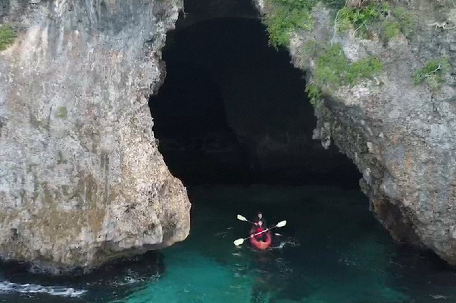 大龍門へシーカヤックで向かう（C）TBS