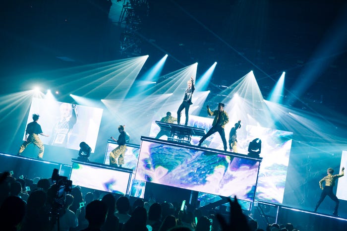 テミン(6月25日、日本武道館)/撮影:田中聖太郎