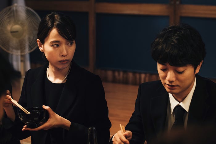 戸田恵梨香、染谷将太(C)2019『最初の晩餐』製作委員会
