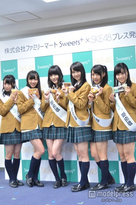 （左から）高柳明音、須田亜香里、松井珠理奈、松井玲奈、木崎ゆりあ、柴田阿弥