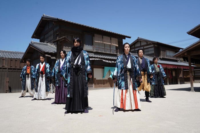 (左から)柊太朗、藤岡真威人、杢代和人、前田拳太郎、奥智哉、羽谷勝太、永田崇人「君とゆきて咲く~新選組青春録~」記者会見より(C)テレビ朝日