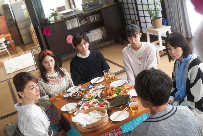 (左から時計回りに)大地真央、久保田紗友、京本大我、関水渚、西田尚美、藤ヶ谷太輔 (C)テレビ朝日