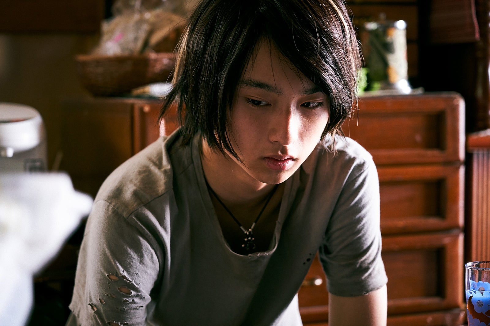 奥平大兼（C）2020「MOTHER」製作委員