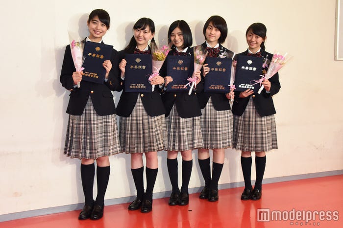 (左から)泉川実穂、末永真唯、田中珠里、長尾真実、山木コハル(C)モデルプレス