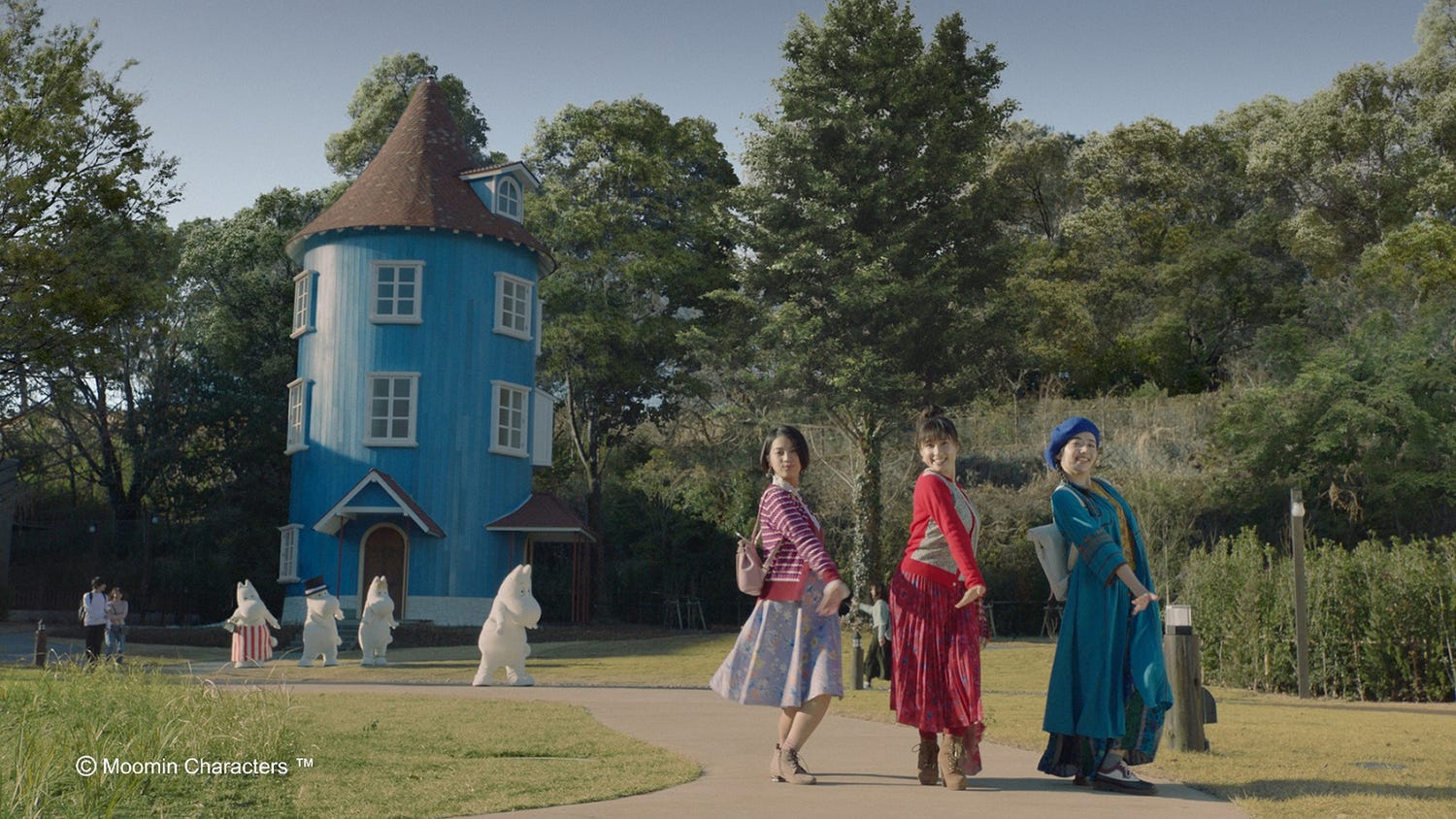 土屋太鳳、埼玉最新テーマパーク「ムーミンバレーパーク」でダンス披露