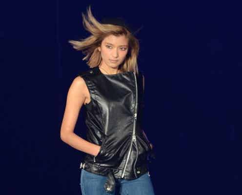 <速報>ローラ、クールなギャップに会場騒然