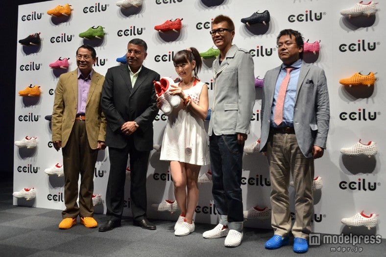 （中央）増田有華