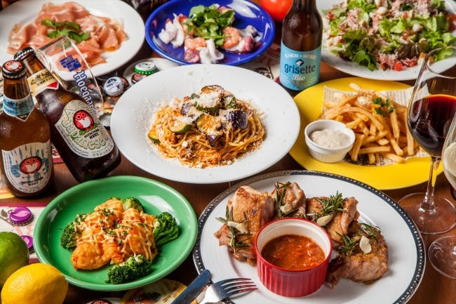 テラスでビアガーデン スモークチキンプラン／画像提供：ダイヤモンドダイニング