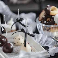 モノクロ・ゴシック スイーツパーティー/画像提供:ベストブライダル