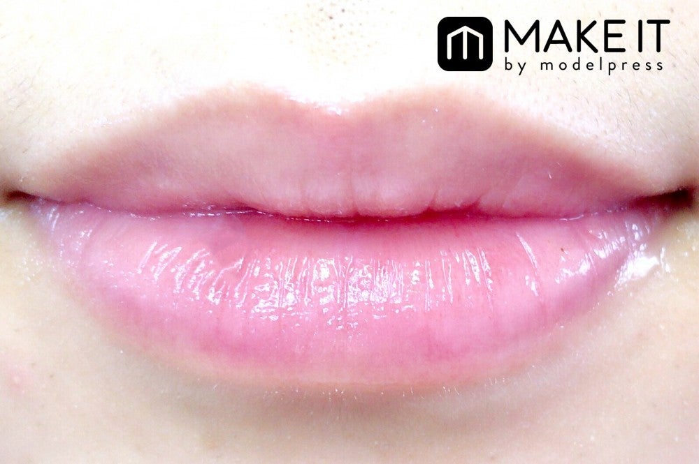 ポール ＆ ジョー／リップスティック トリートメント 使用 (C)メイクイット