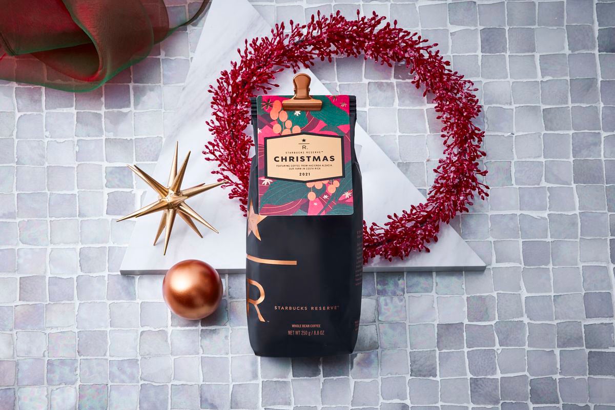 スターバックス リザーブ（R） クリスマス2021¥3,672／画像提供：スターバックス コーヒー ジャパン