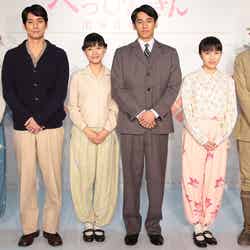 （左から）土村芳、平岡祐太、芳根京子、永山絢斗、百田夏菜子、田中要次（C）NHK