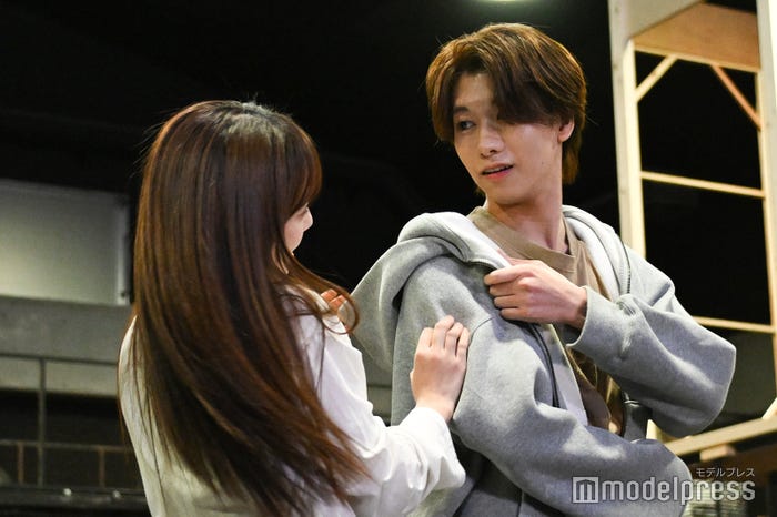 矢吹奈子、大東立樹(C)モデルプレス