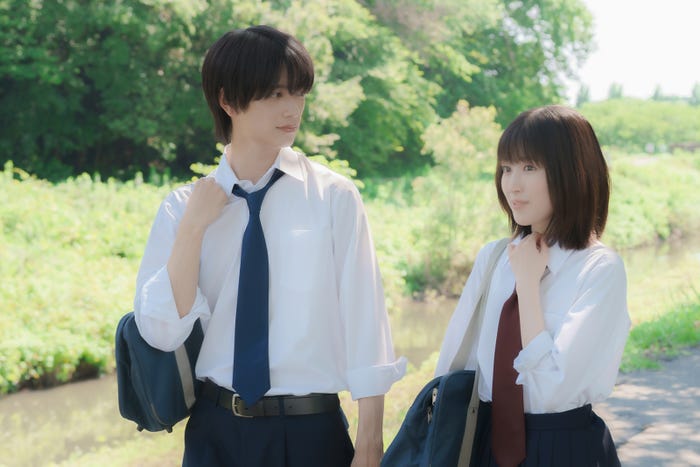 高橋恭平、福本莉子(C)WOWOW