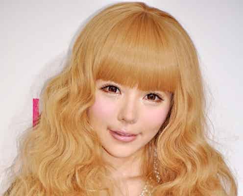 益若つばさ、「人生初」のモード系ヘアメイクで大変身