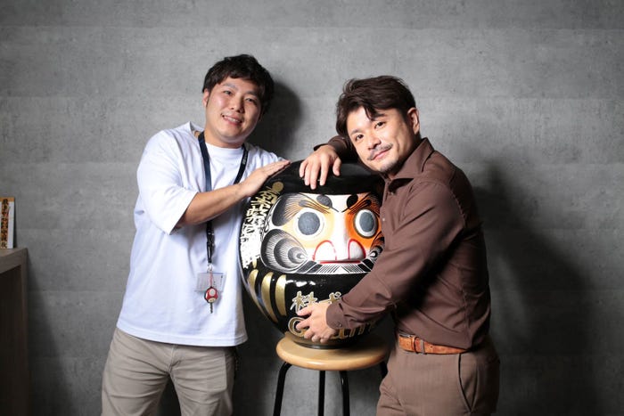 井上真生氏と副社長の津田祐輔氏(提供画像)