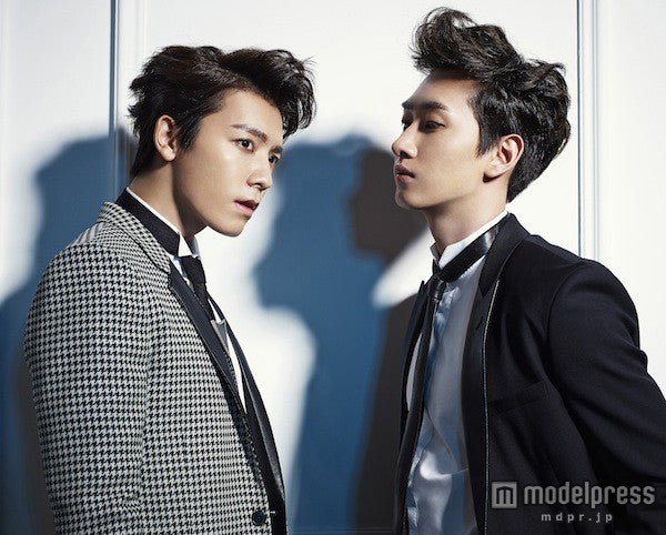 Super Juniorドンヘ ウニョク モデルとのsexyシーンに 照れくさくて インタビュー モデルプレス