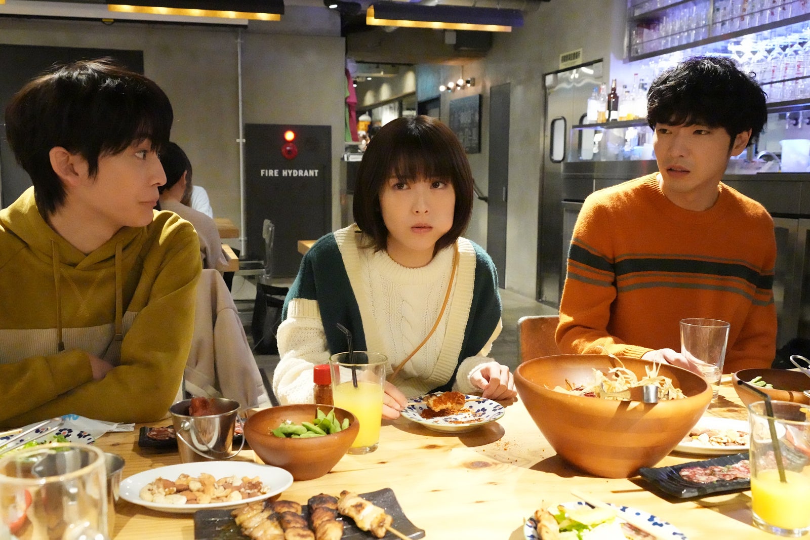 高橋文哉、浜辺美波、柄本佑／「ドクターホワイト」第7話より（C）カンテレ