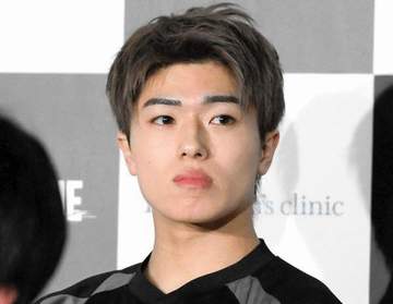 「こんなファイトマネーいいのか」BD話題選手が衝撃の「スーパーカー」納車報告で反響「拳一つで車一台」「イニD好きにはたまりませんね」