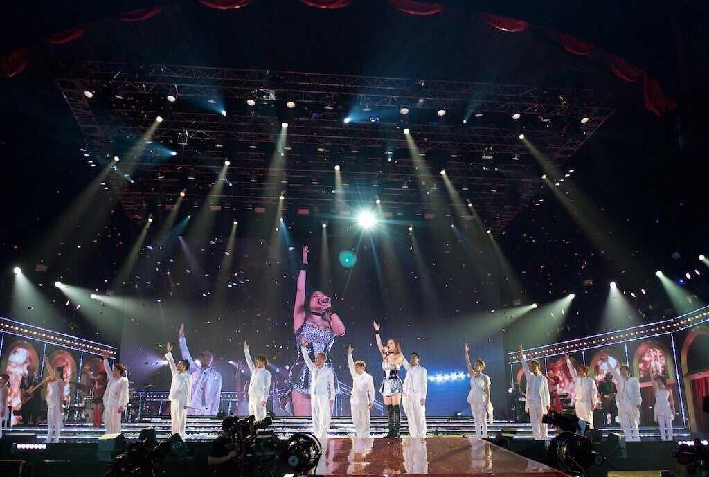 ayumi hamasaki COUNTDOWN LIVE 2016-2017 A 『Just the beginning -20-』より（画像提供：avex）