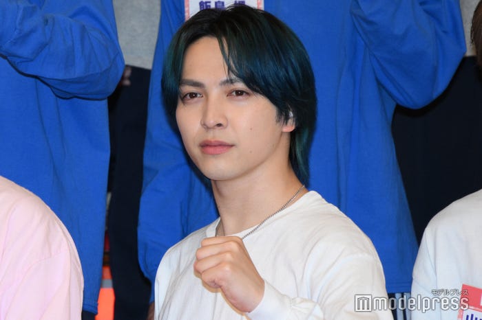“チェスト!”吉田仁人(C)モデルプレス