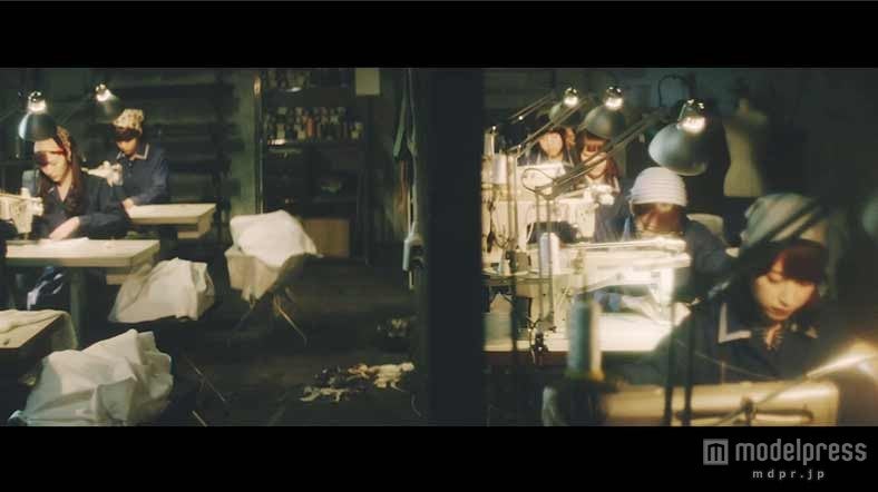紡績工場を舞台に女性達のヒューマンドラマを描く／乃木坂46「立ち直り中　予告編」より