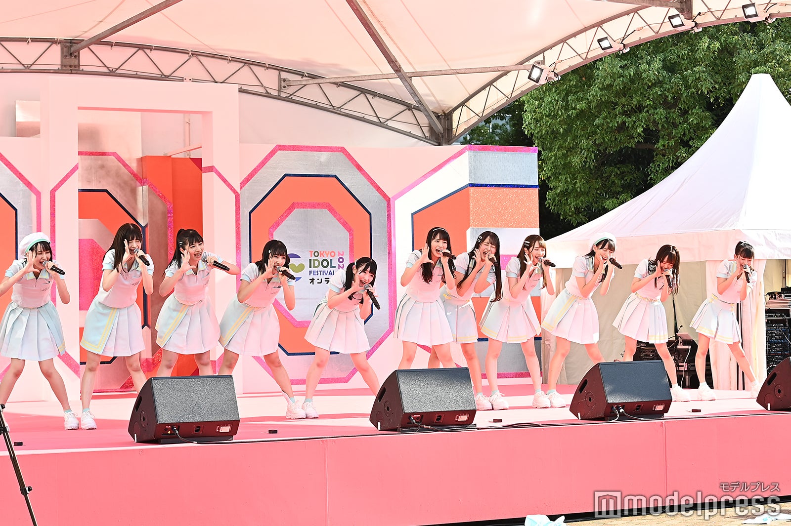 ≠ME （C）モデルプレス