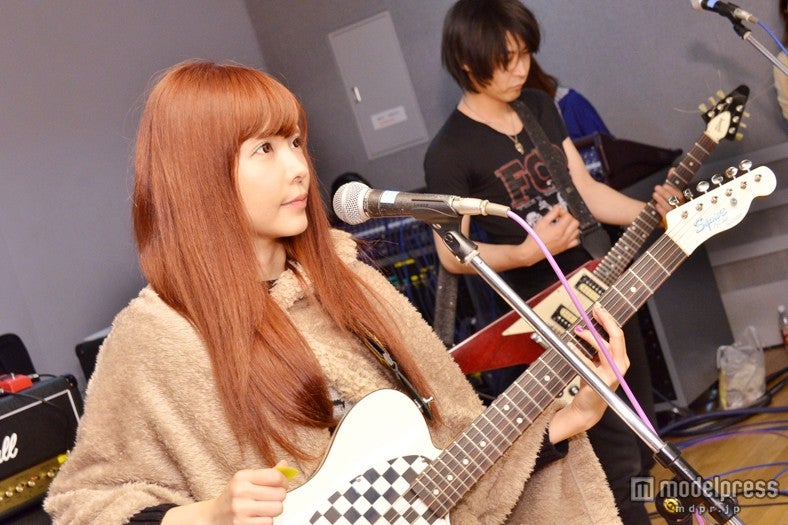 ライブ直前のリハーサルに挑んだ益若つばさ