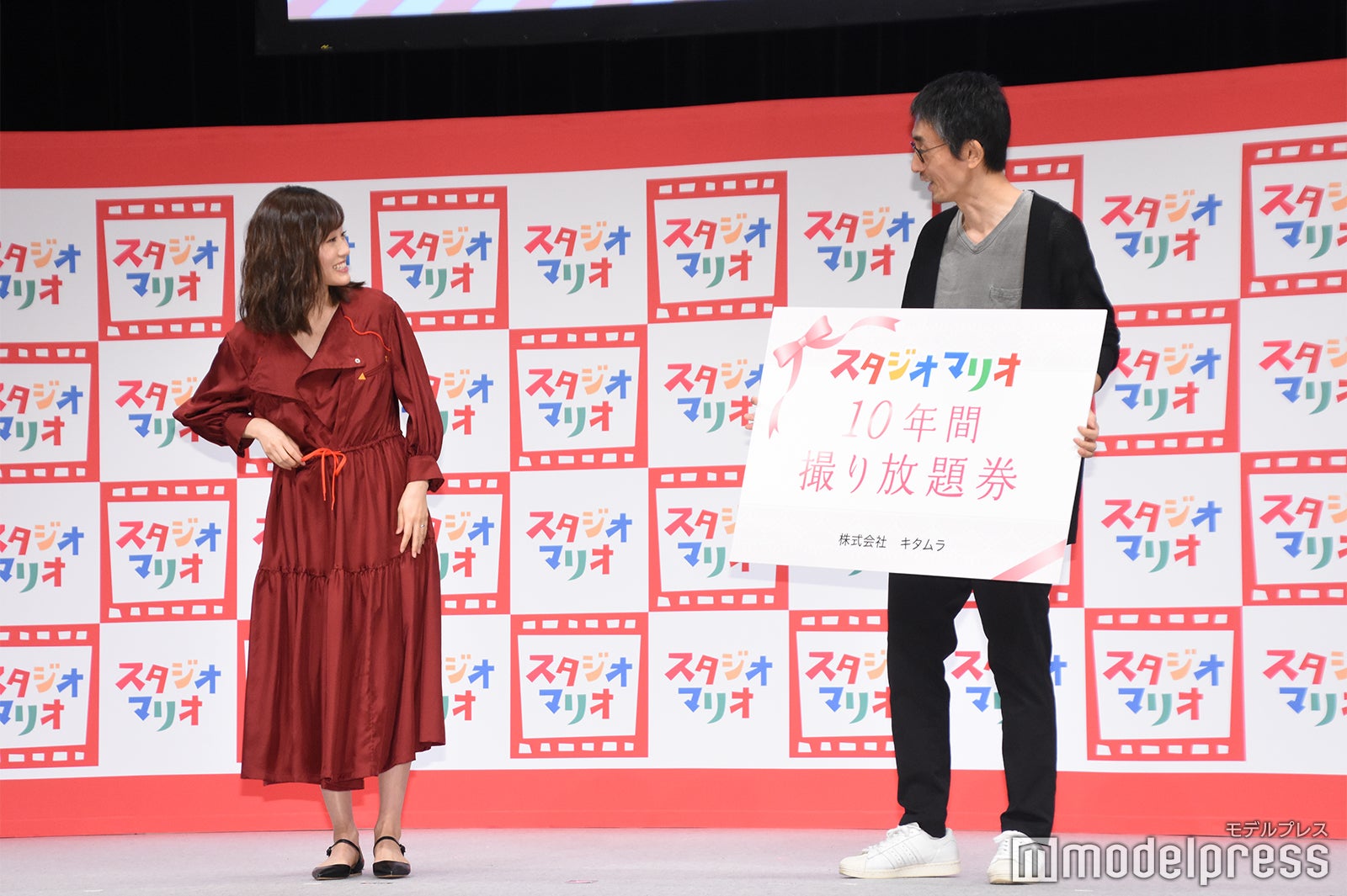前田敦子、吉田大八氏 （C）モデルプレス