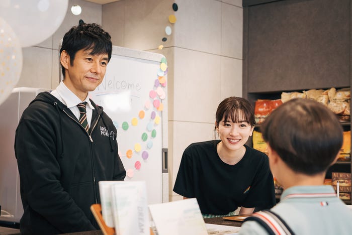 西島秀俊、永野芽郁/「ユニコーンに乗って」第6話より(C)TBS