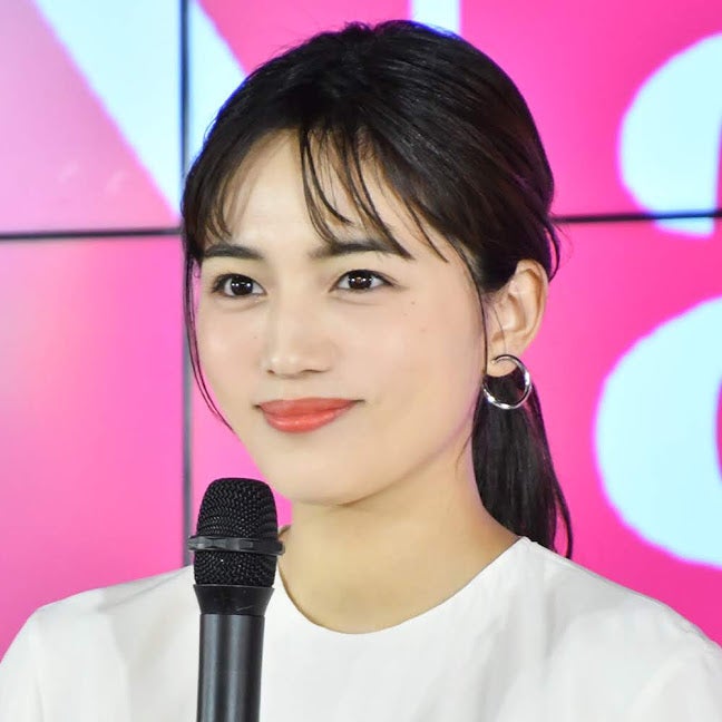 川口春奈 椎名林檎とたまたま寿司屋で遭遇してド緊張 なんだこの空間は モデルプレス 川口春奈 椎名林檎とたまたま寿司屋で遭遇してド緊張 なんだこの空間は モデルプレス