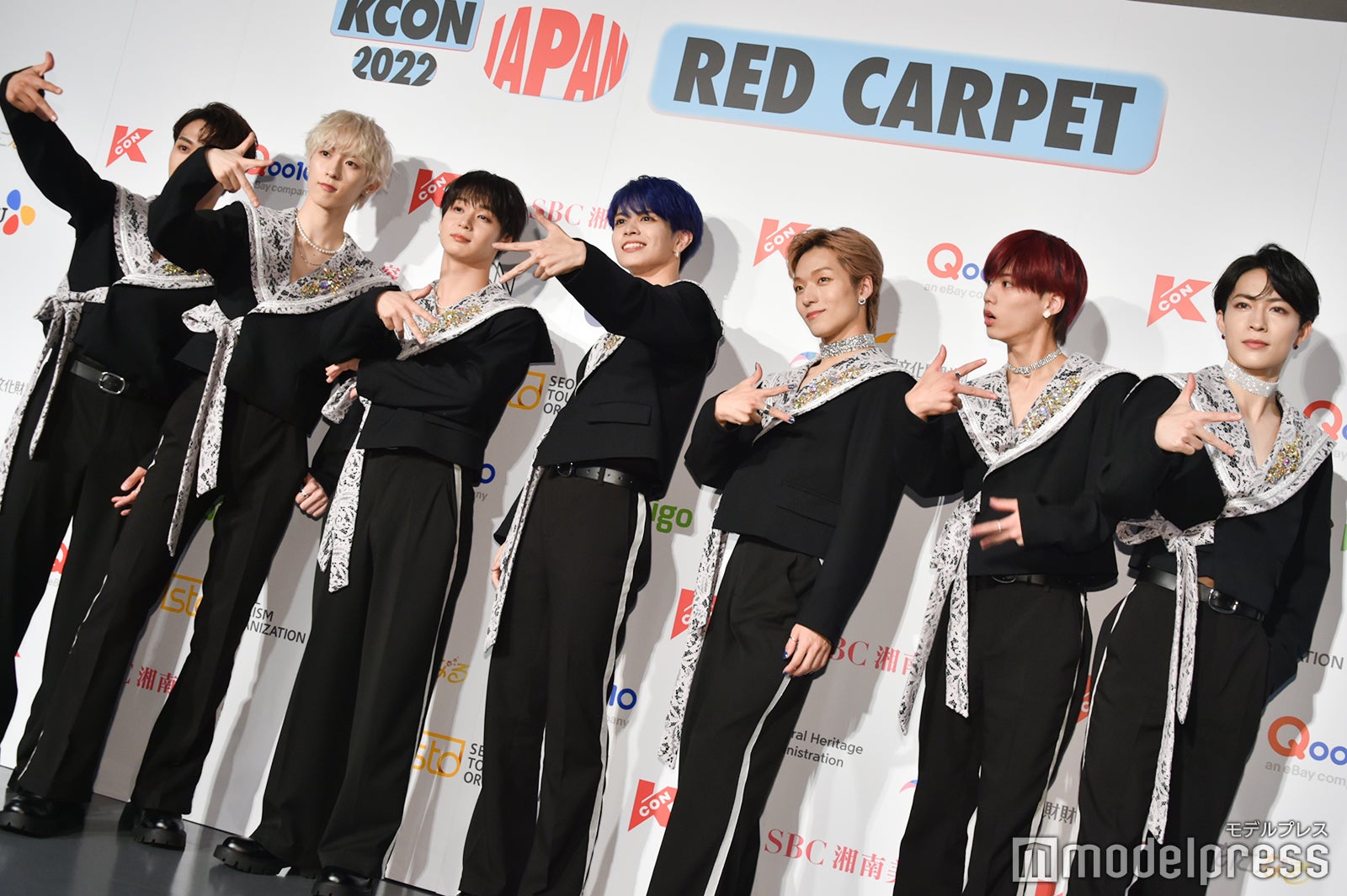 “K”ポーズをするOCTPATH／海帆、四谷真佑、太田駿静、栗田航兵、古瀬直輝、小堀柊、高橋わたる （C）モデルプレス