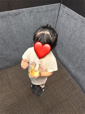 丸山桂里奈、汗だくで遊ぶ娘の姿にほっこり 本並健治の"亀乗り"写真も話題