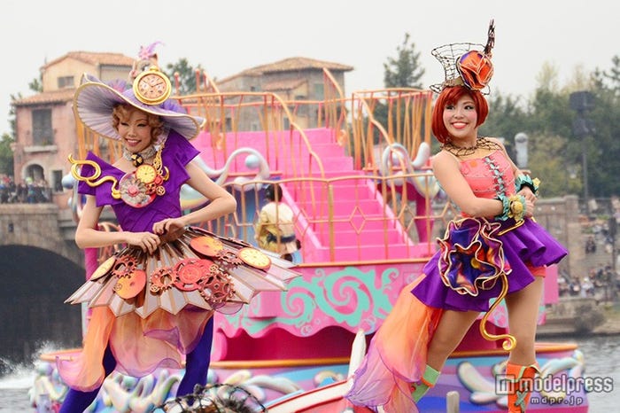 お互いのファッションアイテムを交換