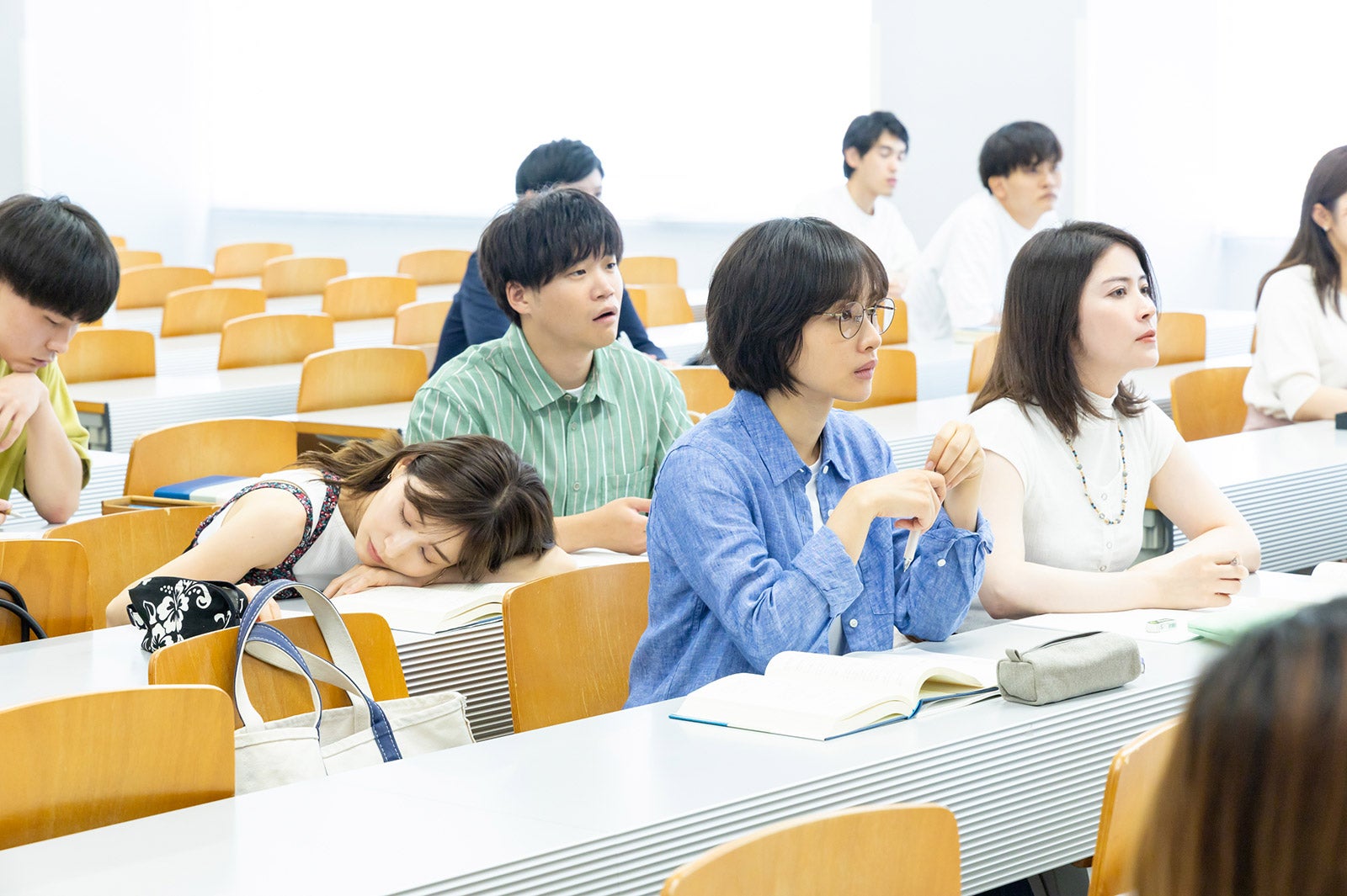 田中みな実、矢本悠馬、石原さとみ、宮澤エマ（C）テレビ朝日