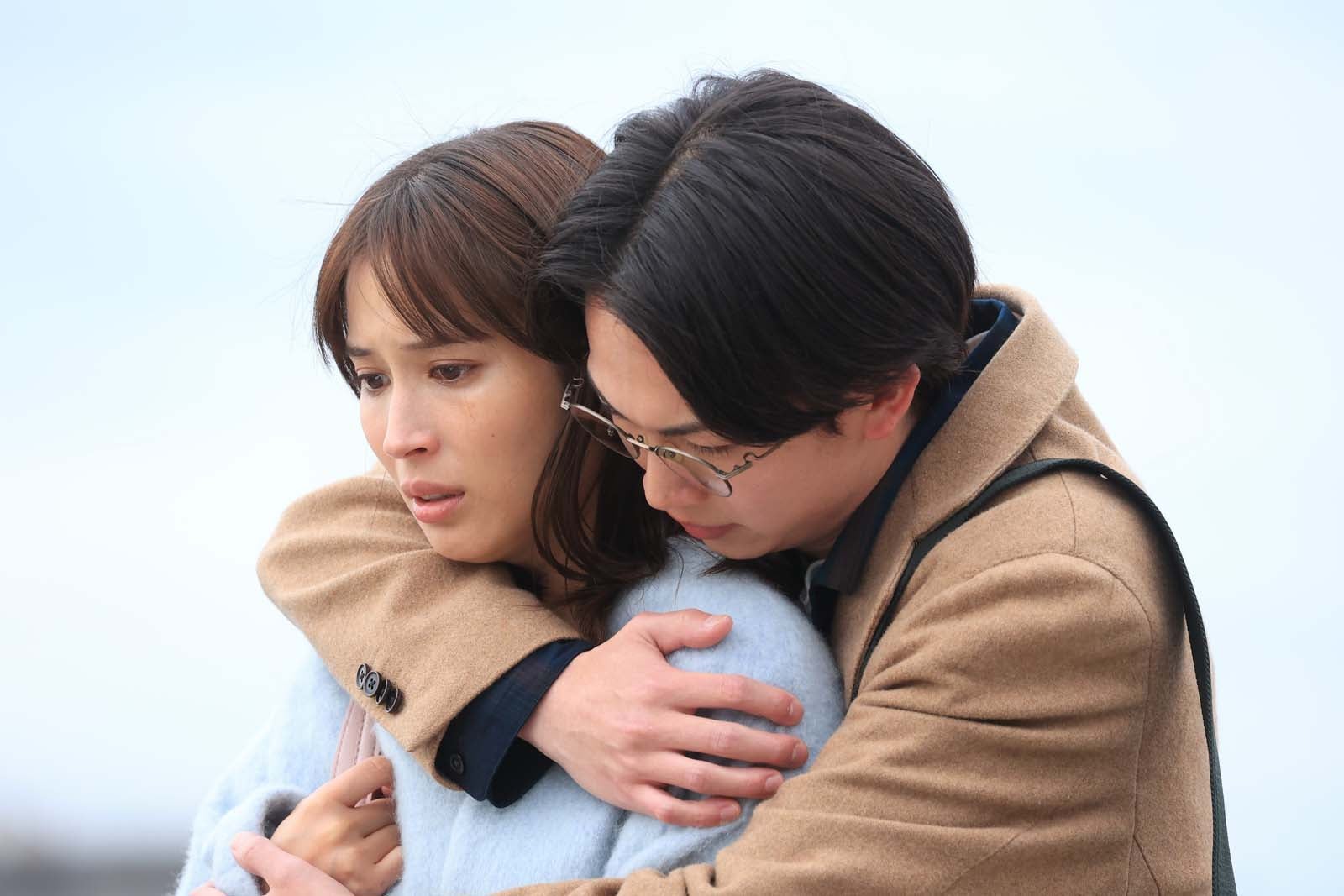 広瀬アリス、綱啓永「366日」第10話より（C）フジテレビ