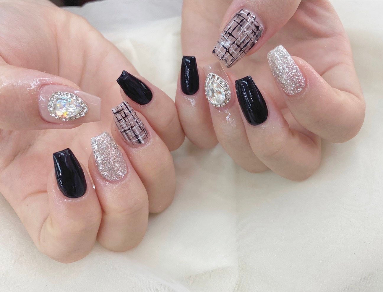 韓国風アレンジが可愛い！ツイードネイル特集【プレゼント企画あり】