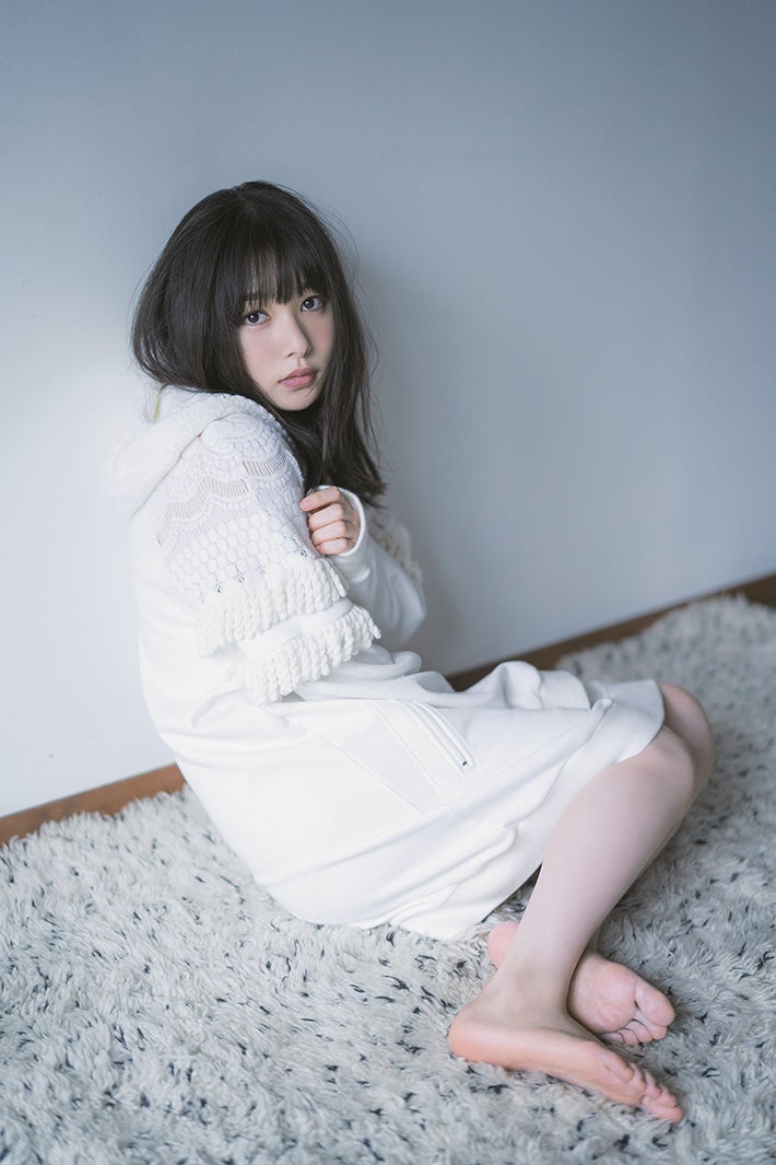 「桜井日奈子カレンダー2020」（東京ニュース通信社刊）