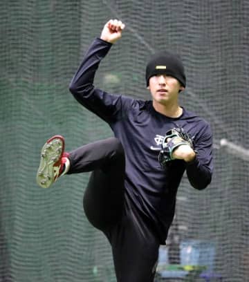 広島・遠藤に躍動感 右足高く上がった「指に掛かるようになった」直球復活「手応えがある」