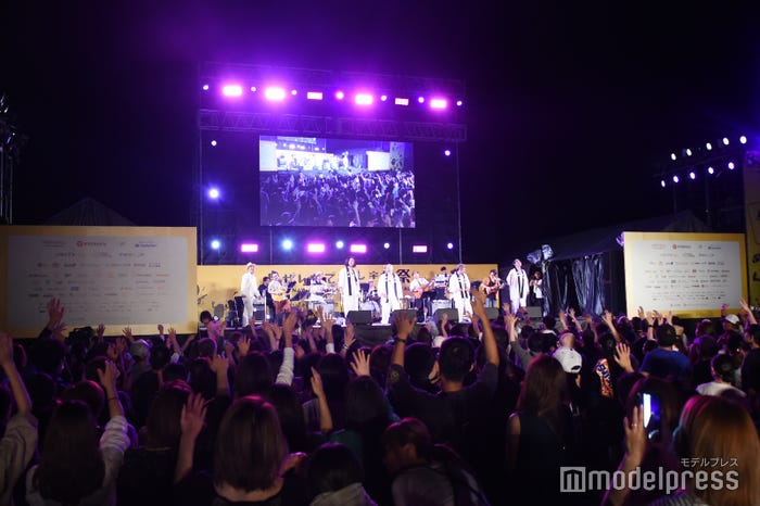 エンディングライブの様子(C)モデルプレス