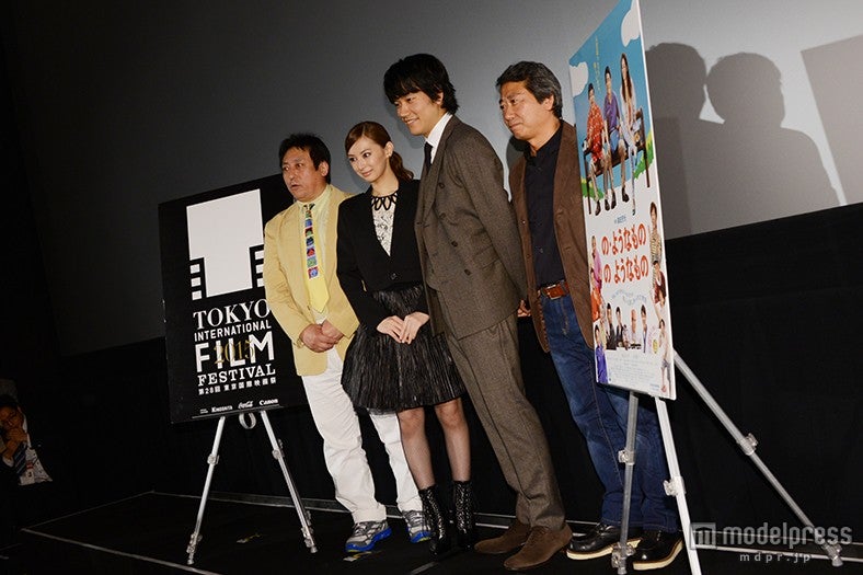 （左から）伊藤克信、北川景子、松山ケンイチ、杉山泰一監督