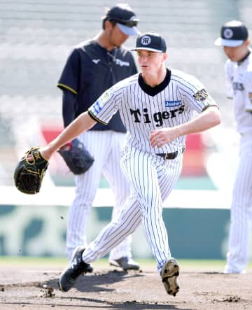 阪神新助っ投 ルーカスの憧れは「イチローさん」 開幕ローテへ視界良好「順調に調整できている」